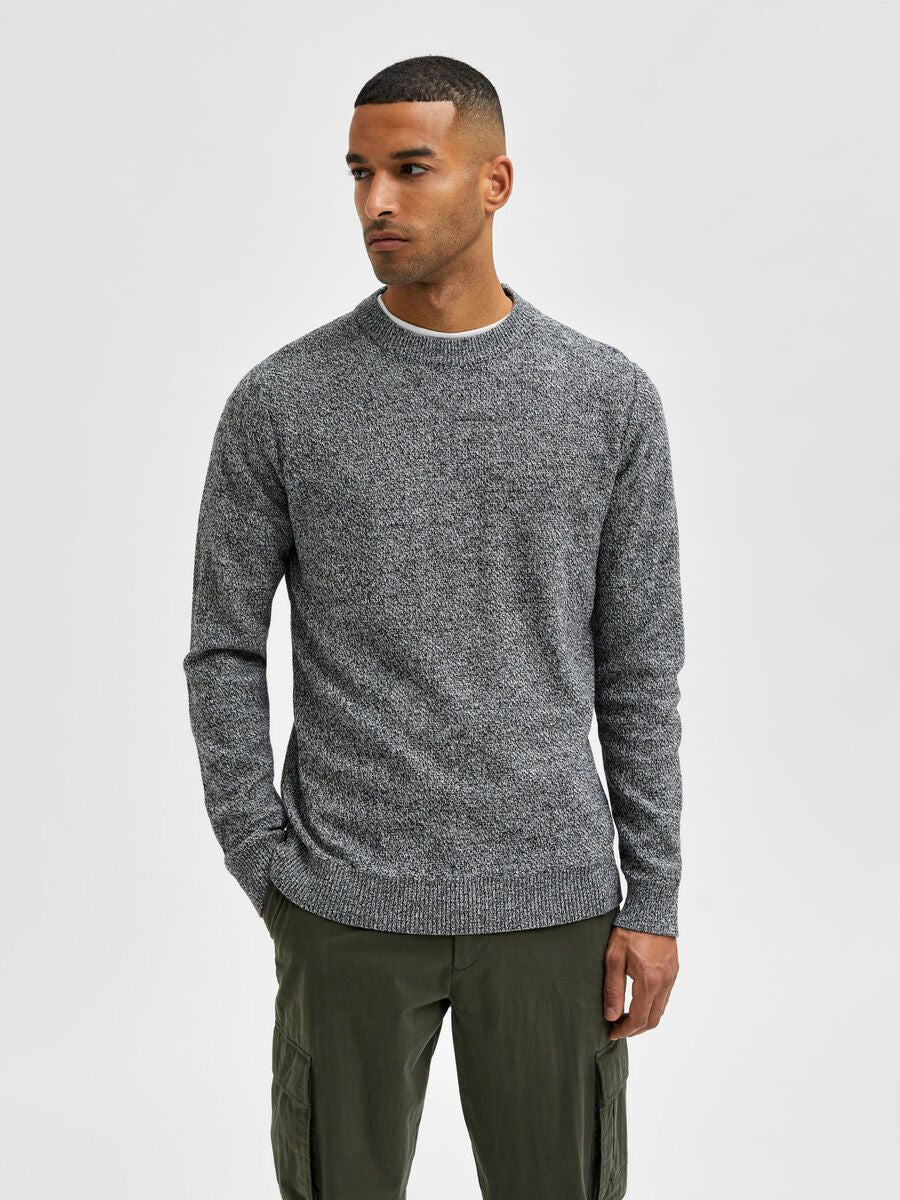 Knitted Pullover