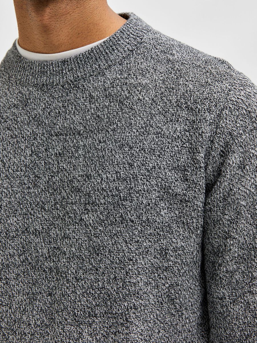 Knitted Pullover
