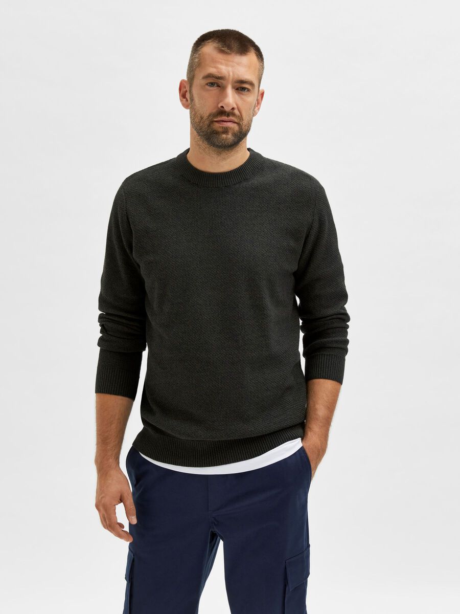 Knitted Pullover