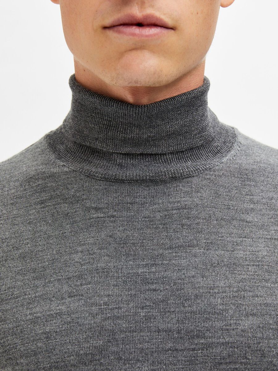 Merino Wool Turtleneck