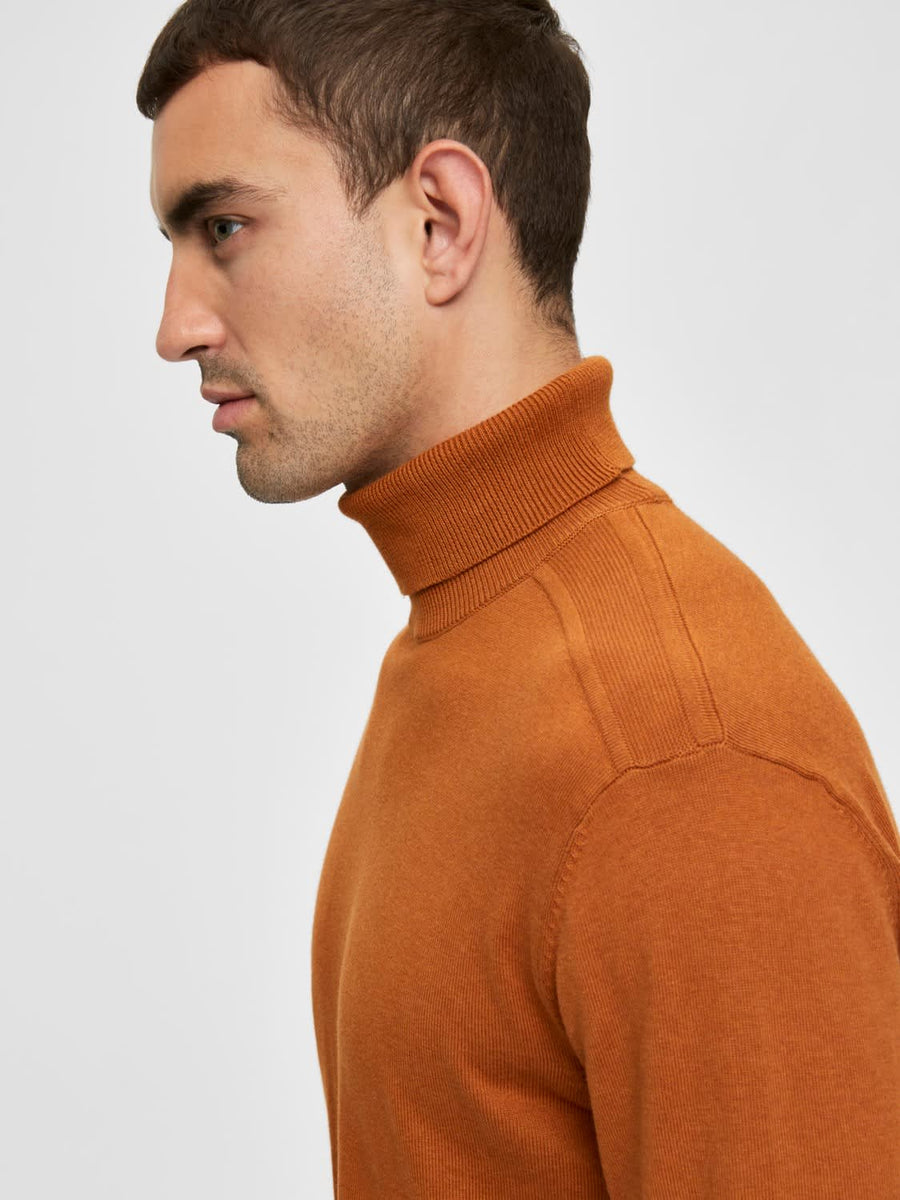 Turtleneck - Rust Brown